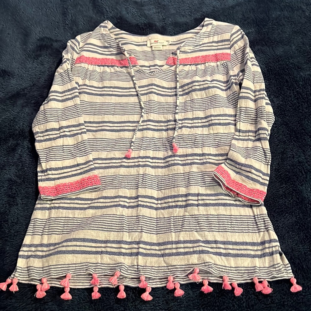 Vineyard Vines womens top with fringe